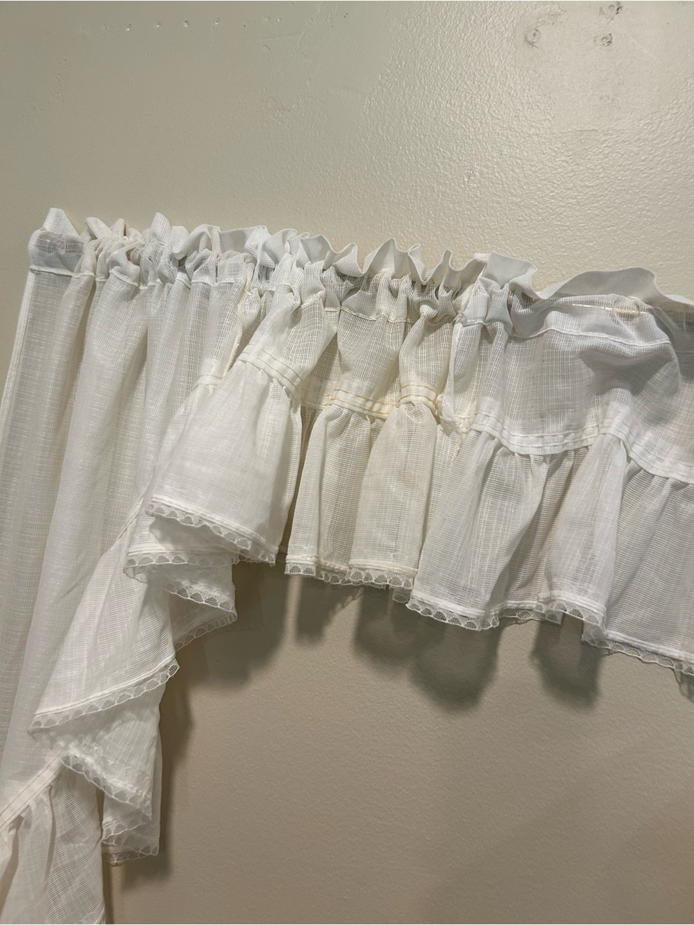 White Ruffled Sheer Window Valance - Picture 6 of 8
